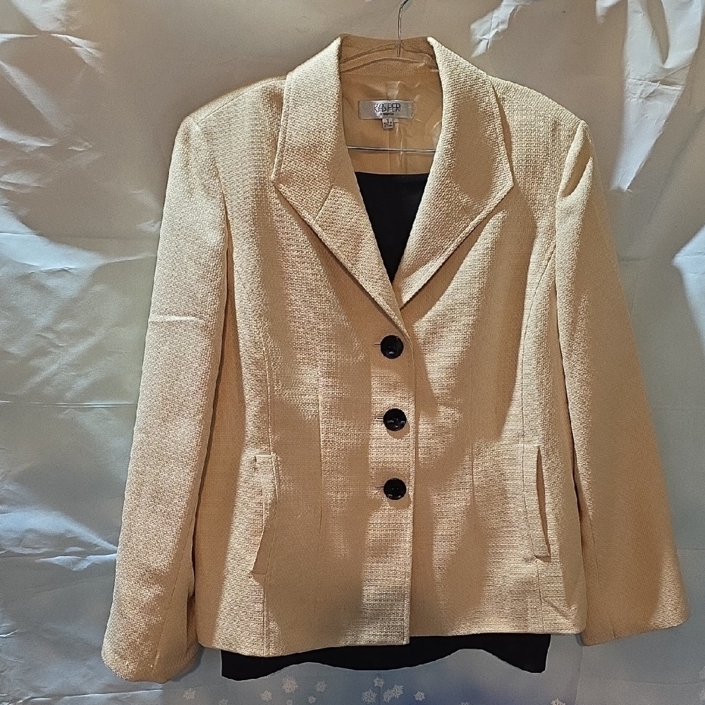 Kasper Women's Cream Blazer with Black Buttons and Skirt 8L